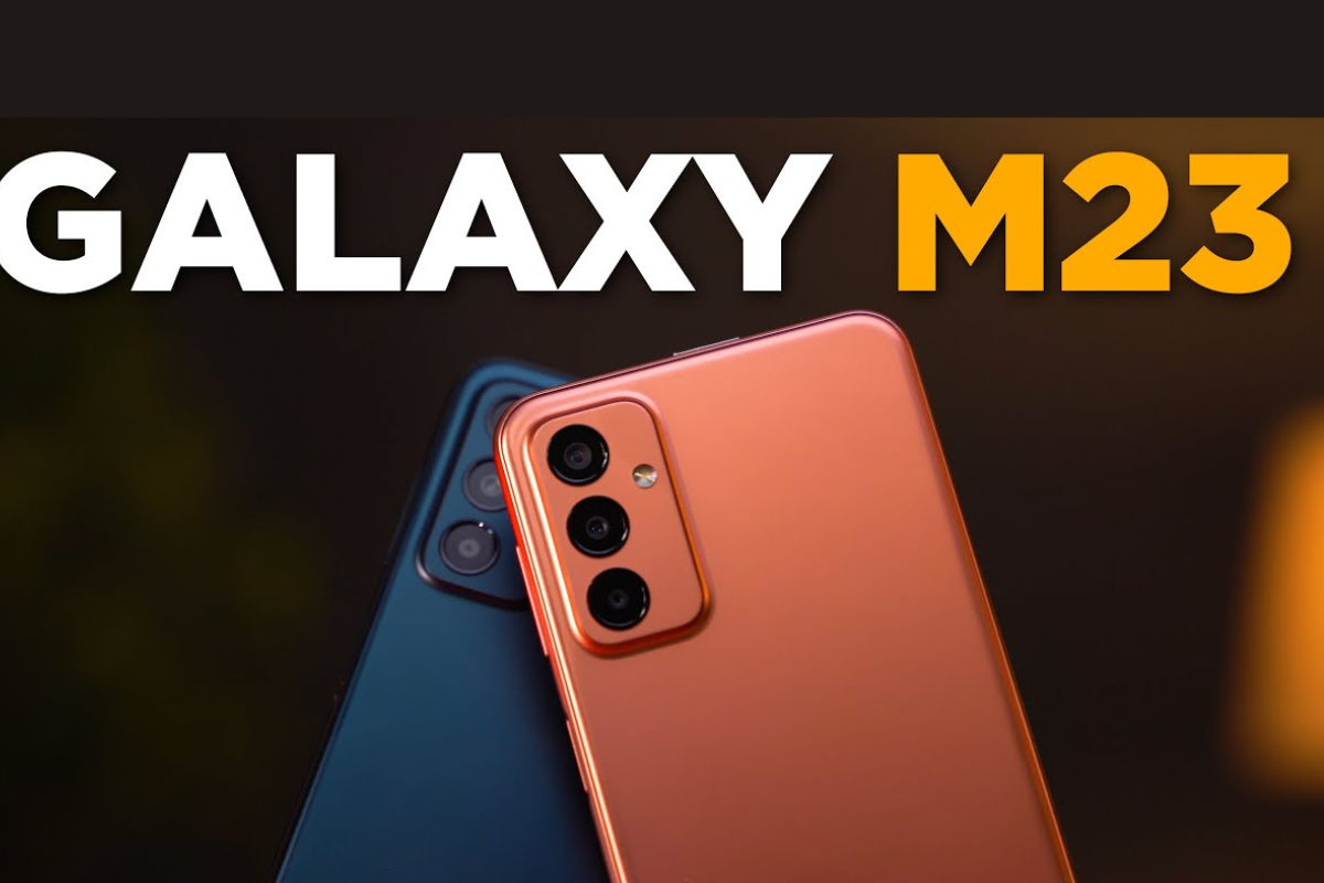 Galaxy M23 em duas cores, azul e salmão, com nome do mesmo acima