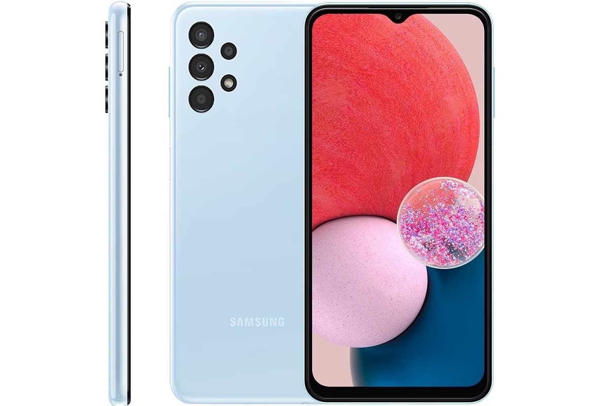Samsung Galaxy A13 azul claro em montagem que mostra o aparelho em todos os ângulos