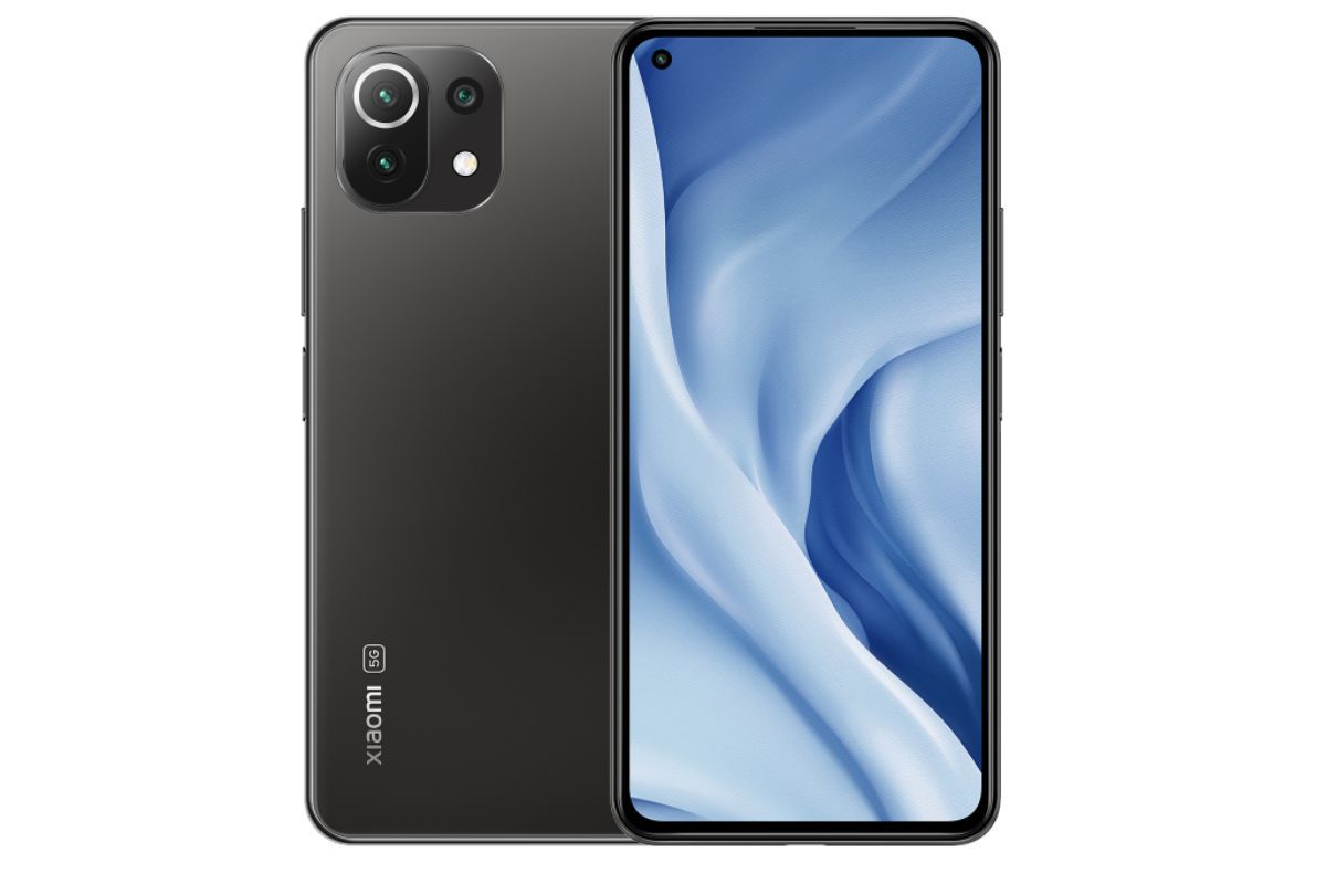 Câmera: Xiaomi 11 Lite NE Xiaomi 11 Lite NE preto mostrando tela do amarelho e outro item de costas mostrando sua câmera traseira