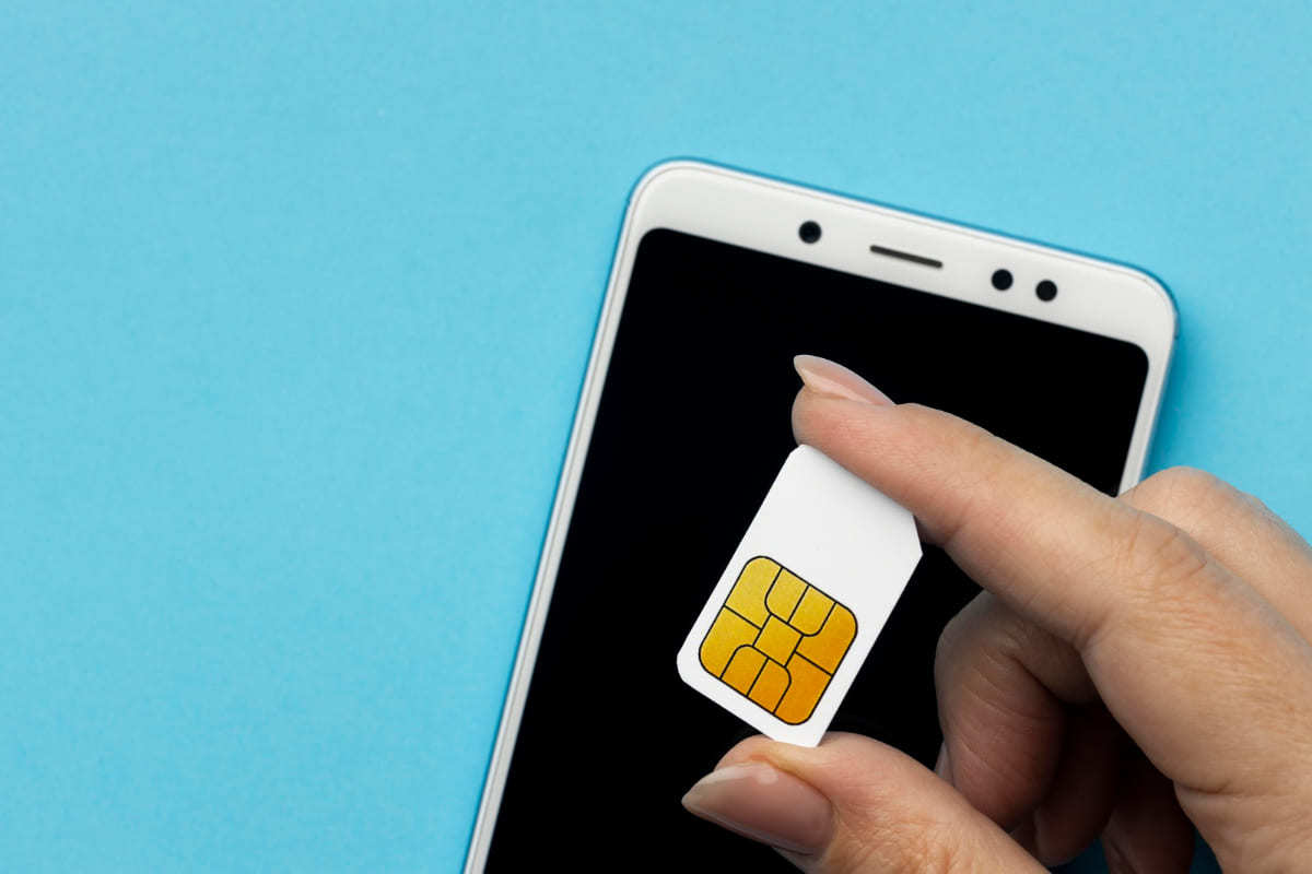 a imagem ilustra o que fazer quando o celular não reconhece chip