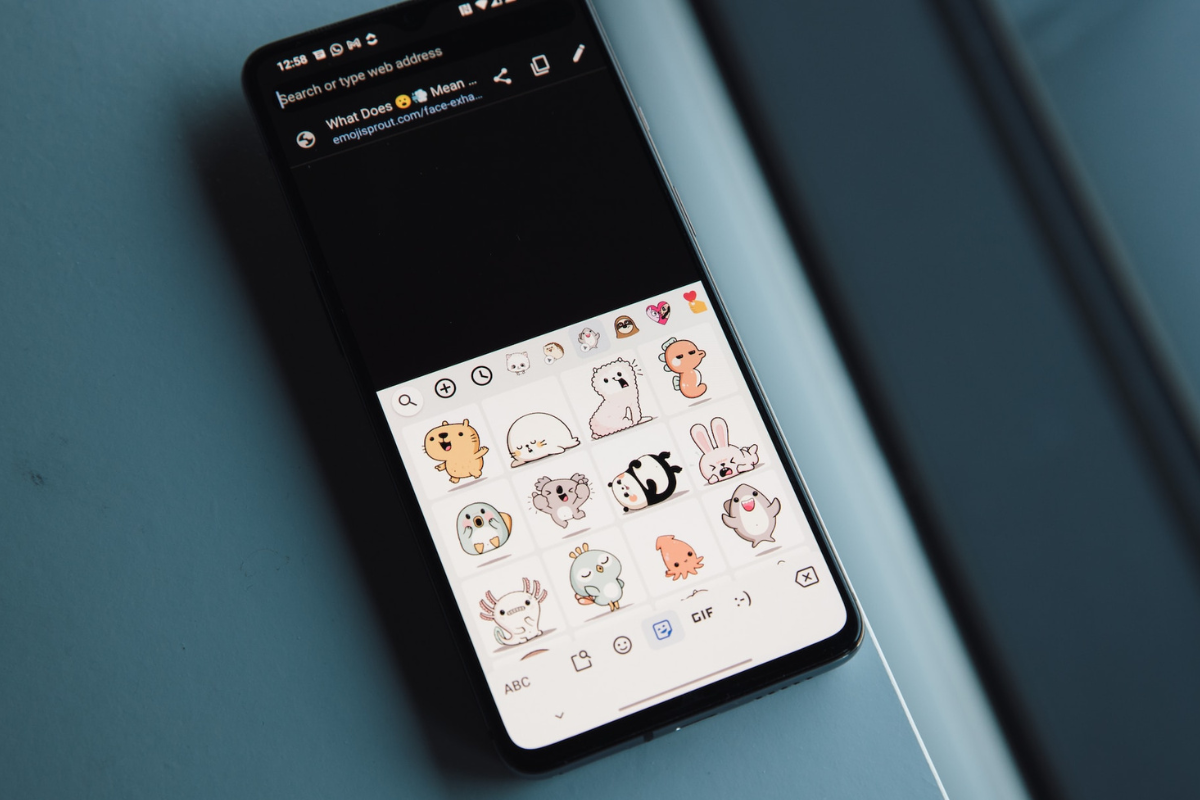 Qual é o melhor aplicativo para fazer figurinhas?