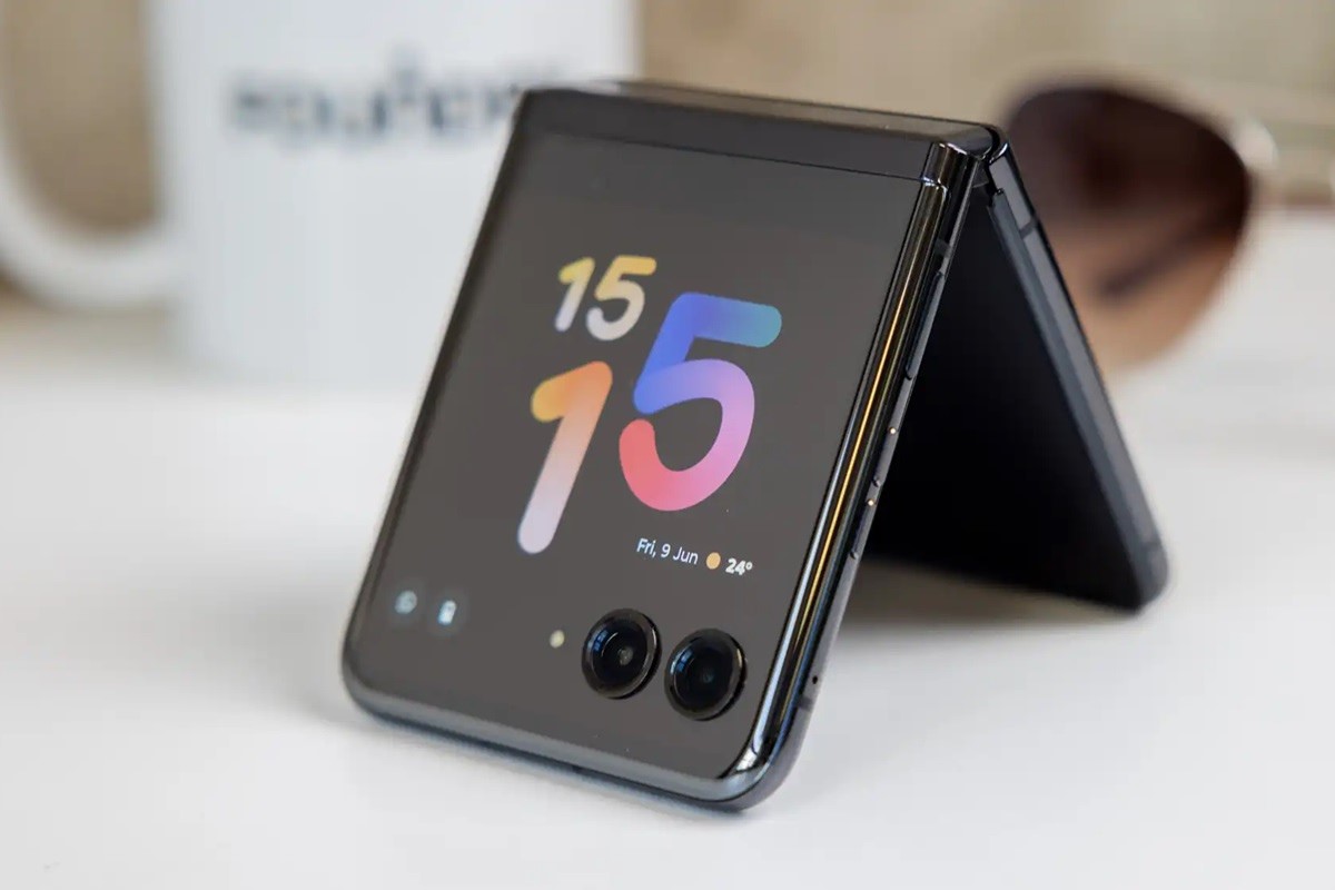 Motorola Razr 50 Ultra dobrável pode chegar em breve ao Brasil